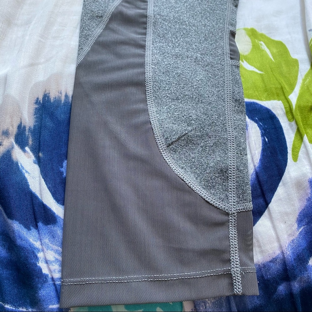SOLD GYMSHARK HIGH WAISTED SLEEK SCULPTURE CROP LEGGING - Picture 10 of 13